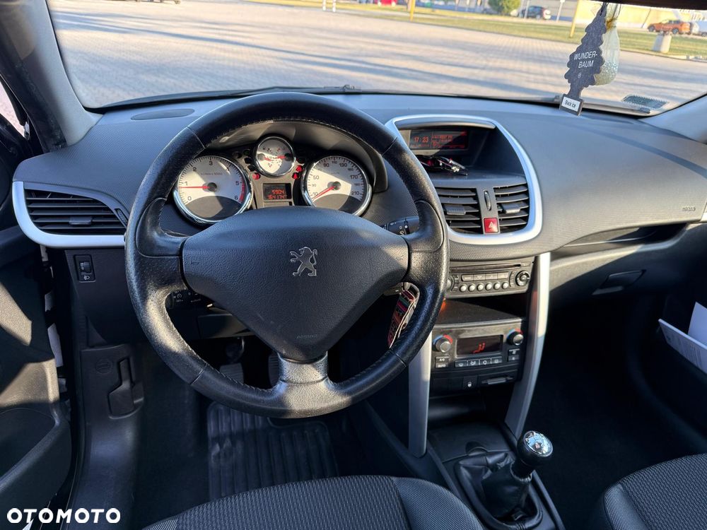 Peugeot 207 - 6