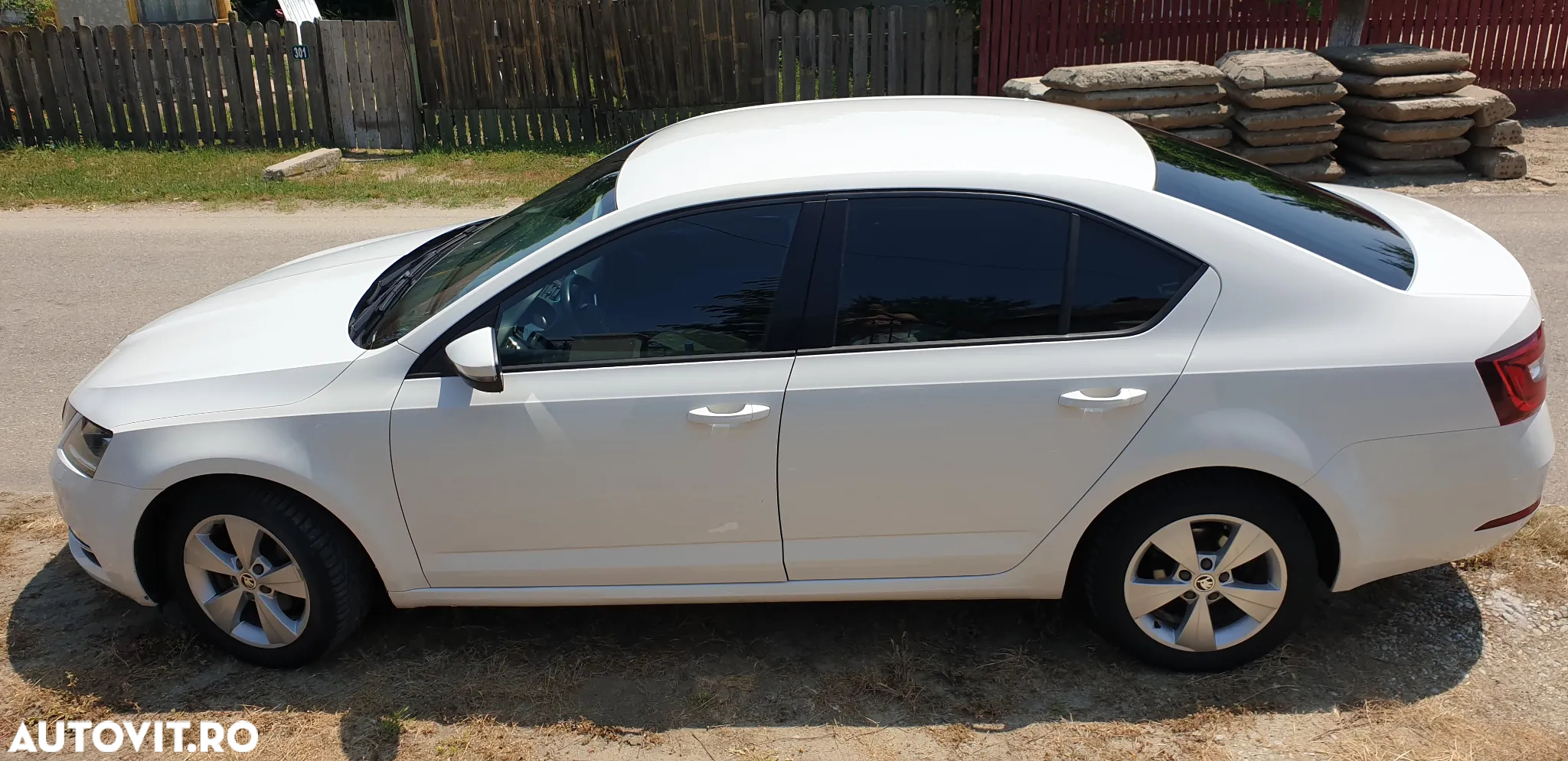 Skoda Octavia Combi Diesel 1.6 TDI DSG Style - 8