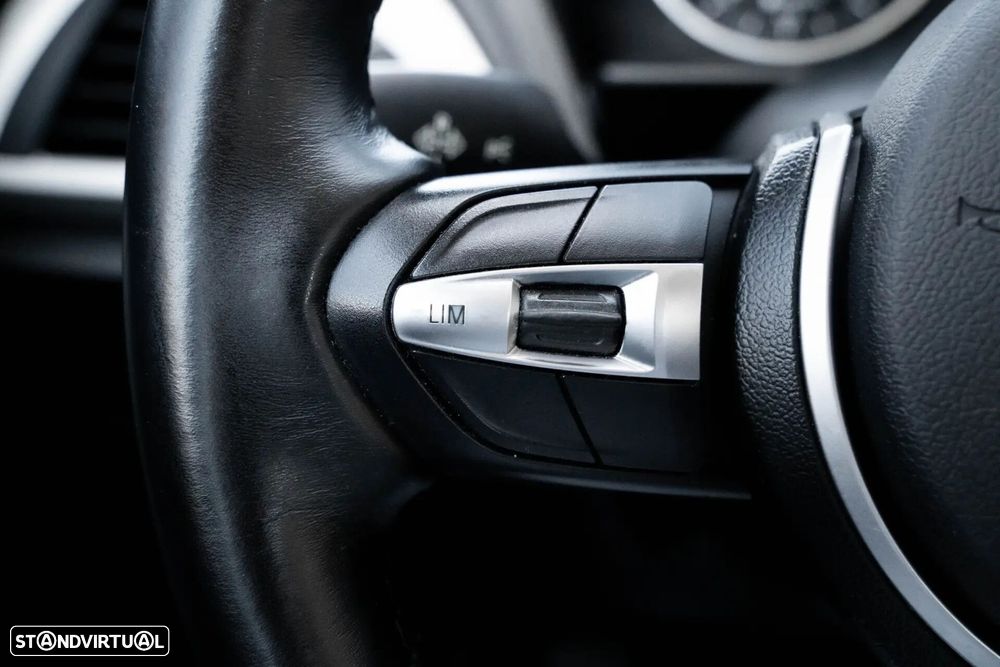 BMW 116 d Sport Line - 30