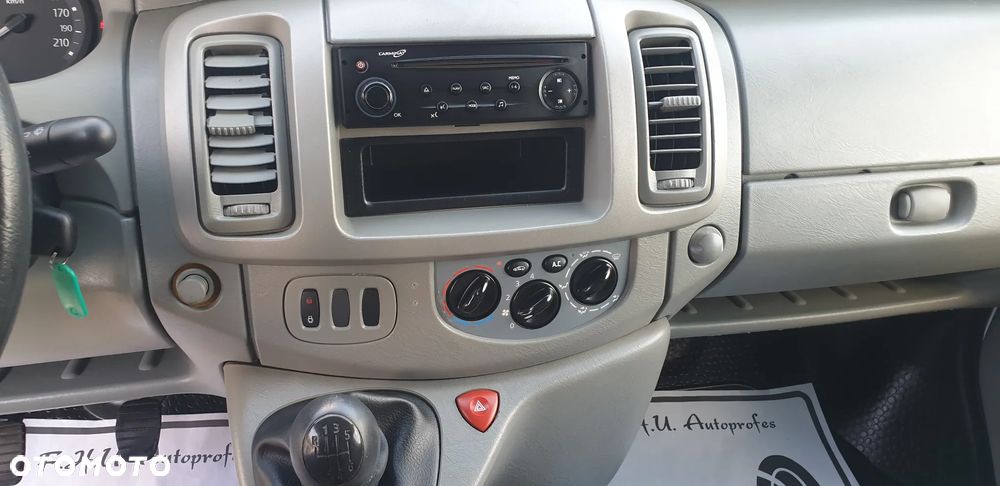 Renault Trafic - 17