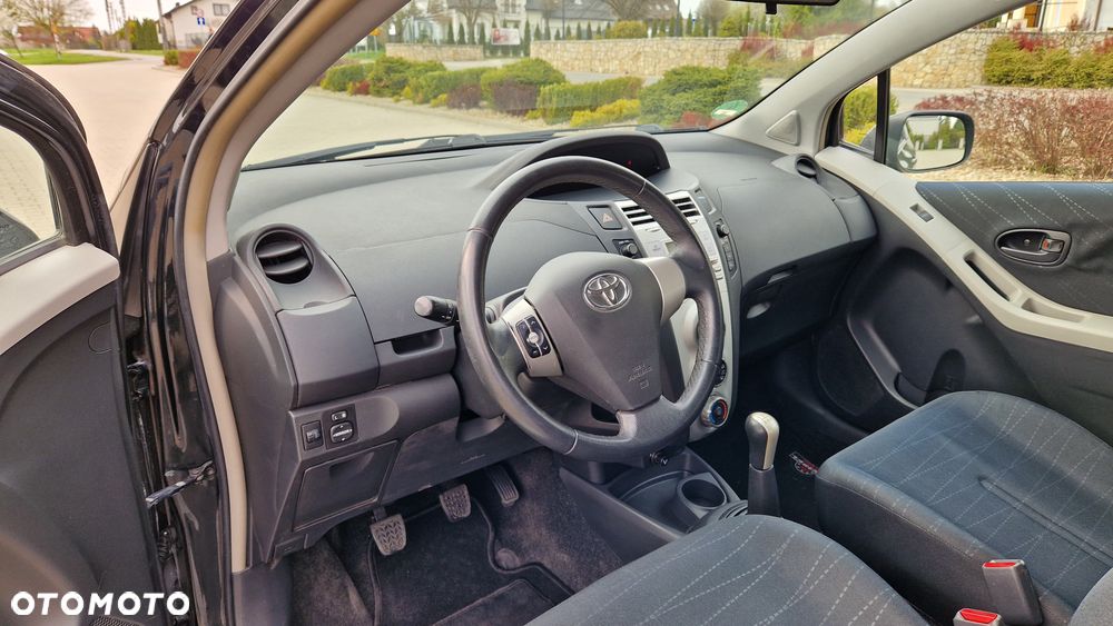 Toyota Yaris 1.0 VVT-i Luna - 26