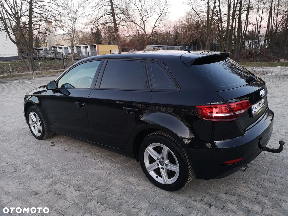 Audi A3 Sportback 1.6 TDI S tronic sport - 11