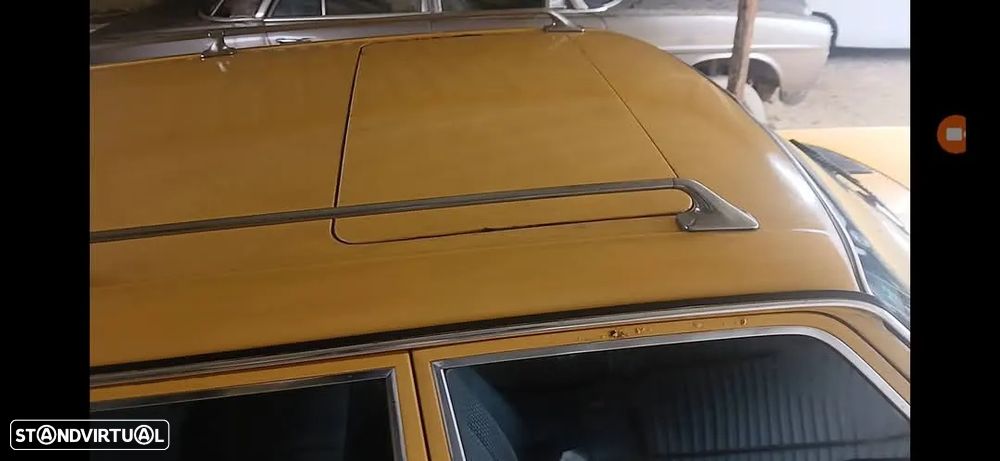 Mercedes-Benz 240 - 6