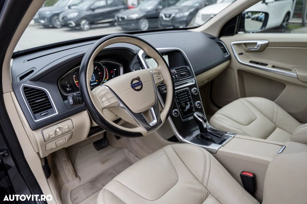 Volvo XC 60 D4 AWD Geartronic Summum - 5
