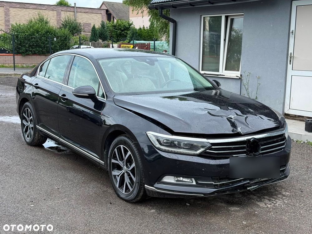 Volkswagen Passat - 4