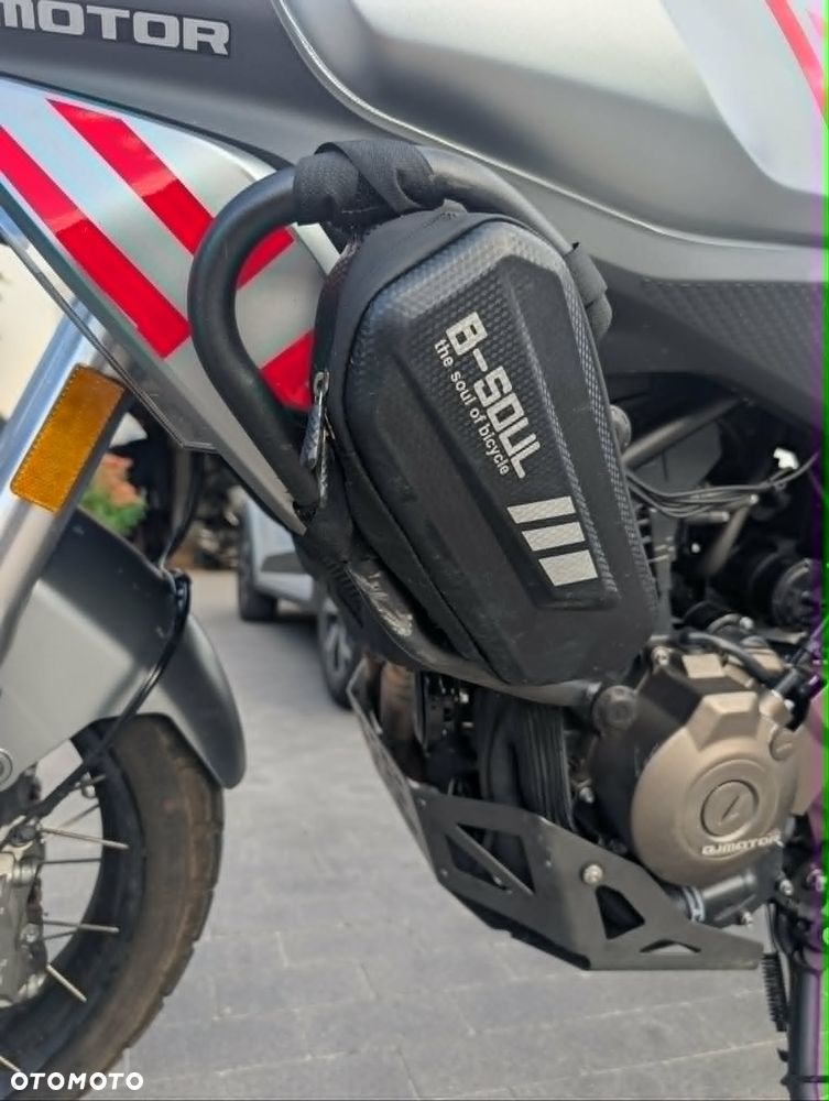 QJMOTOR SRT 600SX - 5