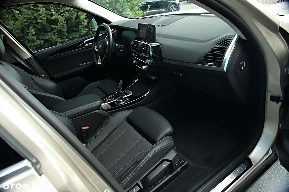 BMW X3 xDrive30i GPF xLine sport - 28