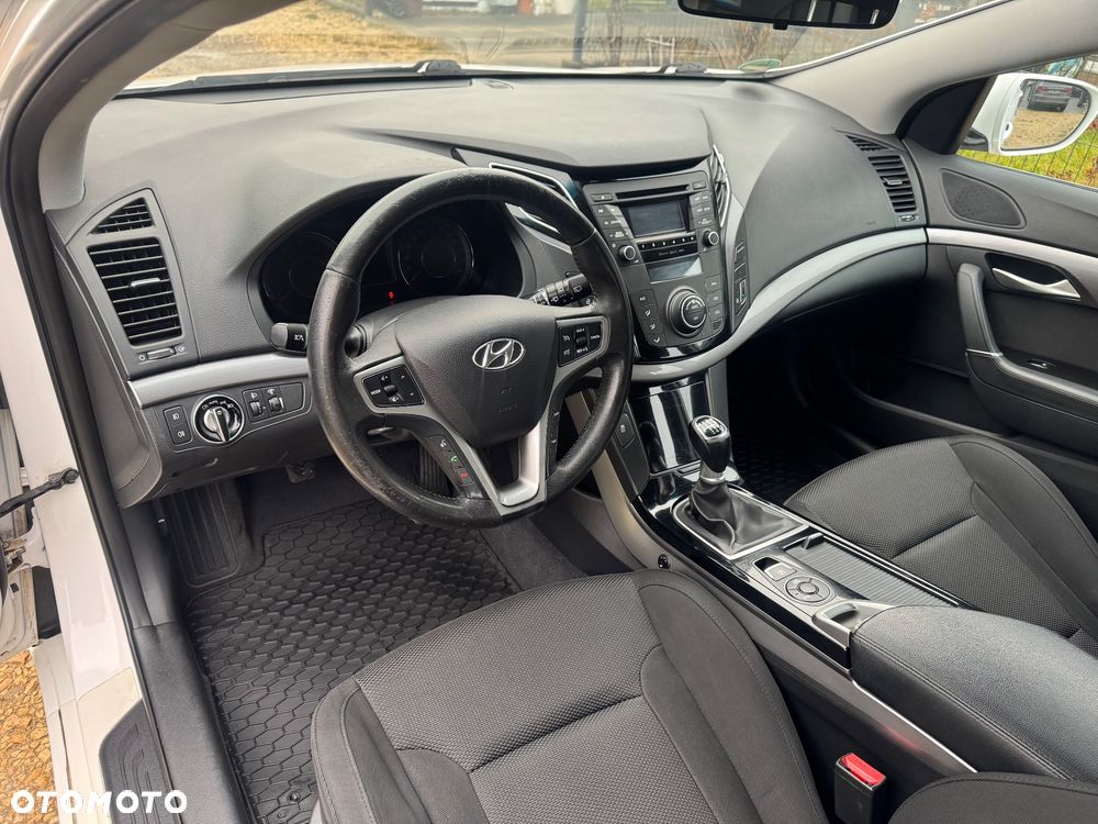 Hyundai i40 i40cw 1.6 Fifa World Cup Edition - 9