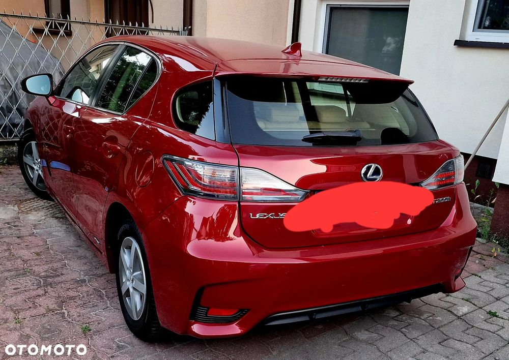 Lexus CT - 7