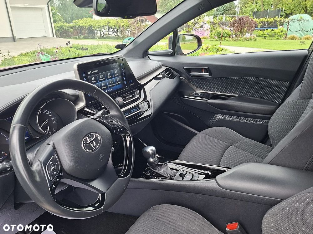 Toyota C-HR - 12