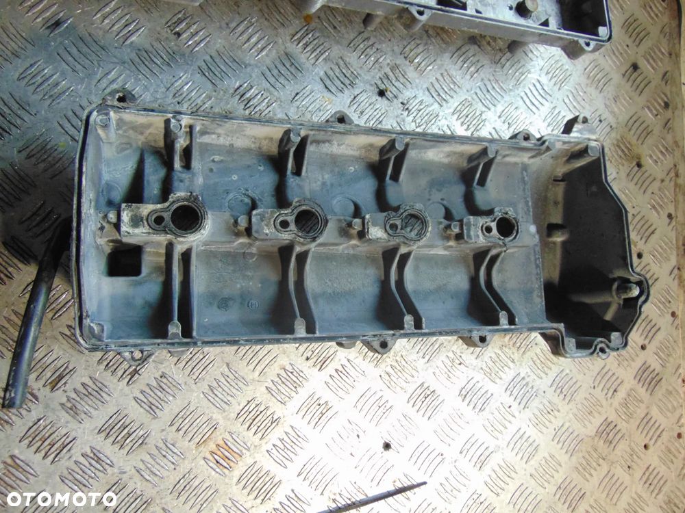 Pokrywa zawór Mercedes w164 w221 R629 420 450 cdi cena sztuka - 6