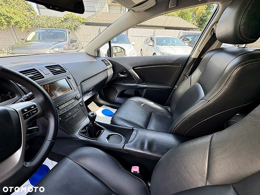 Toyota Avensis 2.0 D-4D Sol plus+NAVI - 18