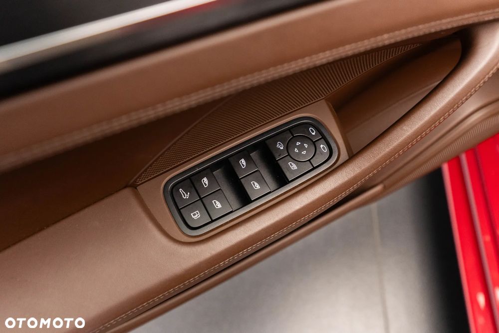 Porsche Panamera 4 E-Hybrid Platinum Edition - 18