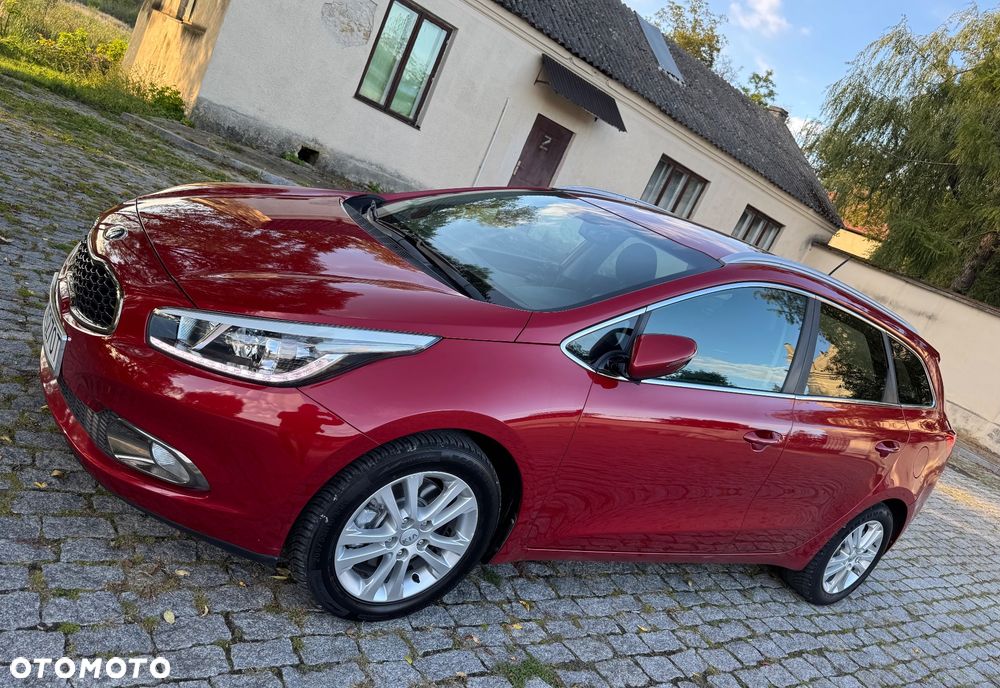Kia Ceed - 11