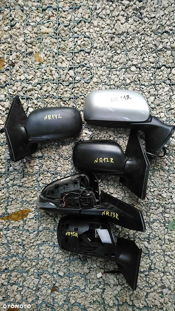 LUSTERKA PRAWE LEWE TOYOTA - 13