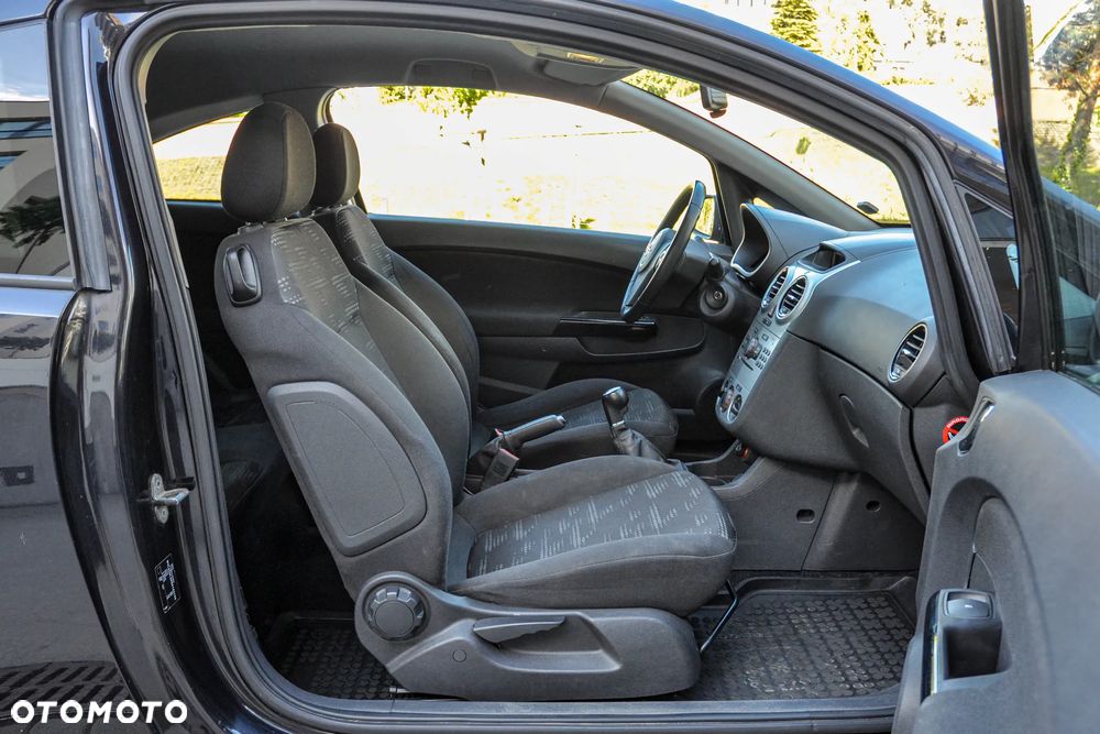 Opel Corsa 1.2 16V Energy - 11