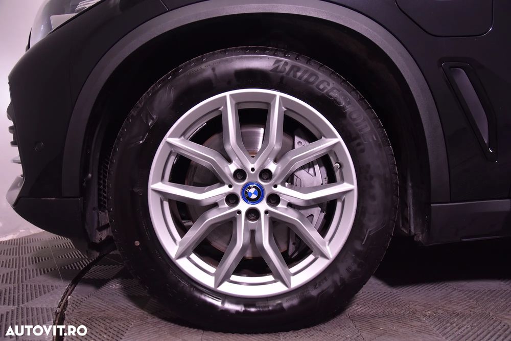 BMW X5 xDrive45e - 13