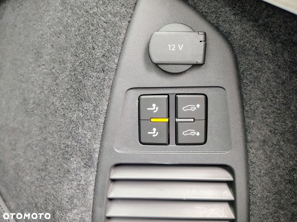 Volkswagen Touareg - 12