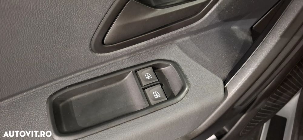 Dacia Duster TCe 100 Essential - 22