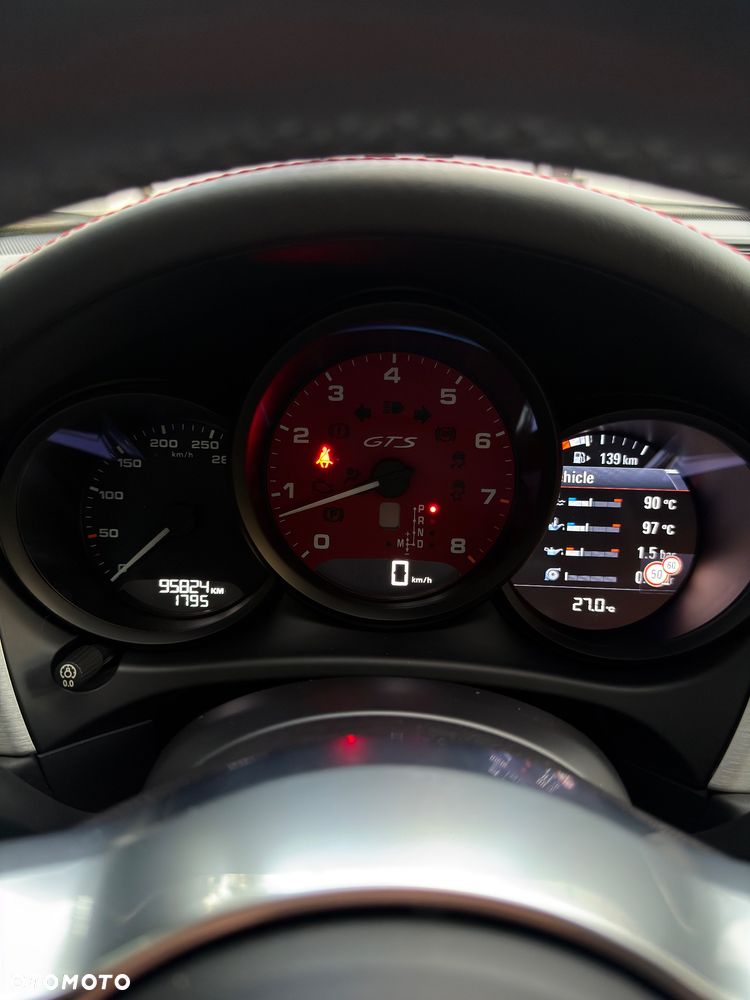 Porsche Macan GTS PDK - 32