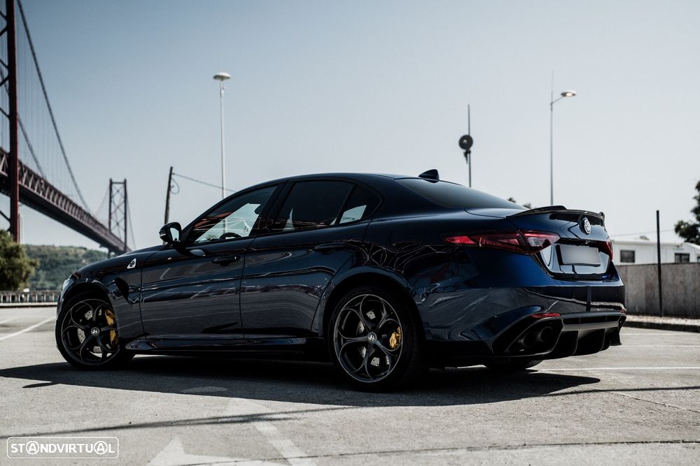 Alfa Romeo Giulia 2.9 Bi-Turbo Quadrifoglio AT8 - 18