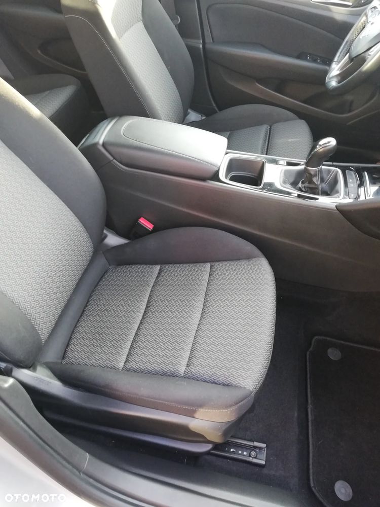 Opel Insignia 1.6 Business Edition - 25