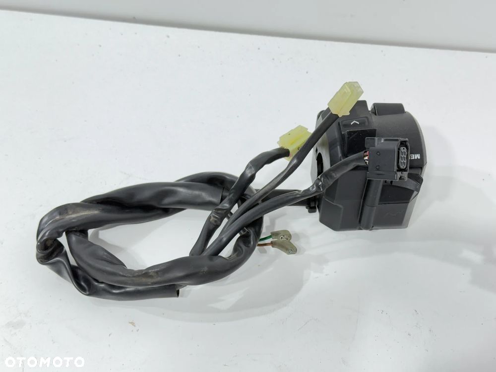 Przełącznik L  Yamaha T-Max  530  560   TMAX    18-21 - 5