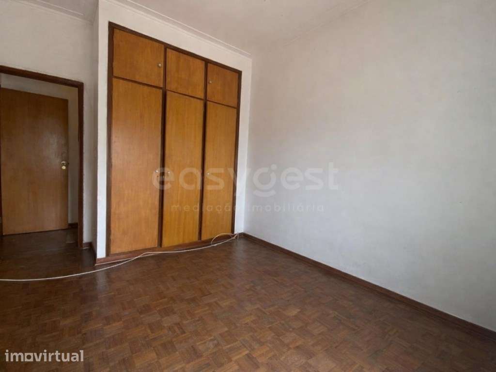 Apartamento t2 à venda junto ao Portugal dos Pequenitos com vistas ... - Grande imagem: 5/14