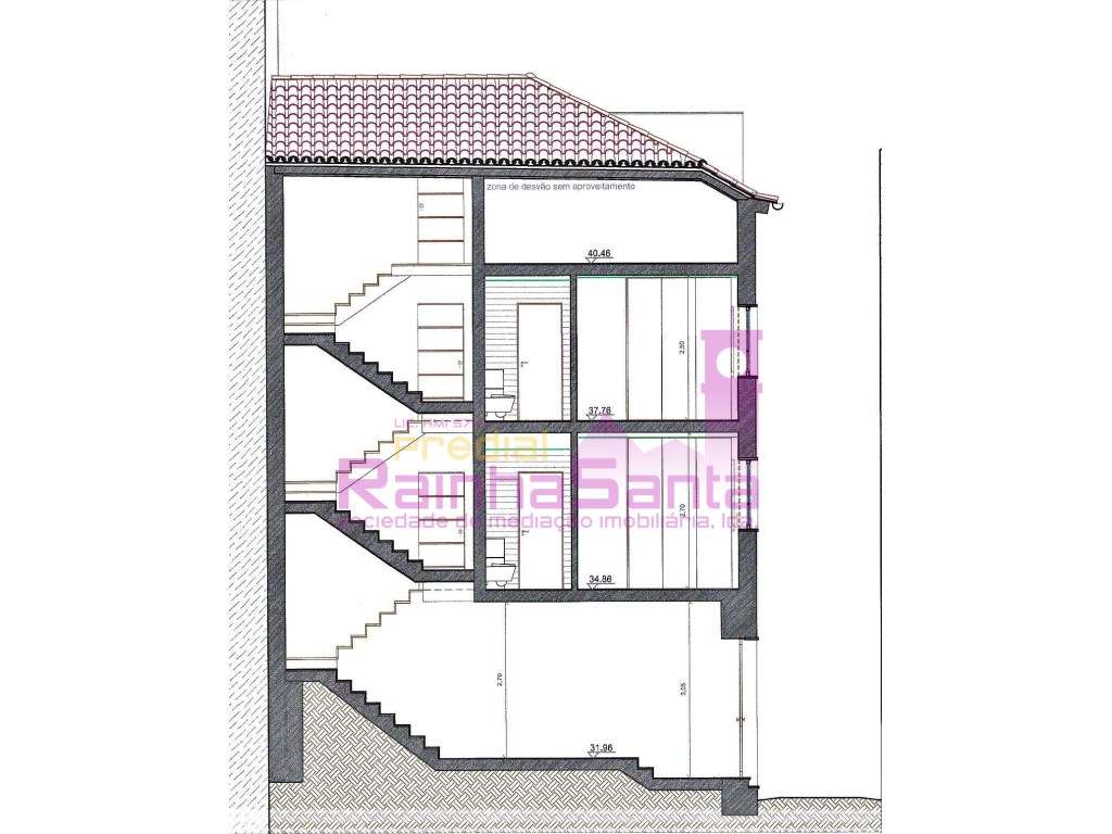 Prédio de 4 apartamentos (4 frações) NOVO - Grande imagem: 4/16