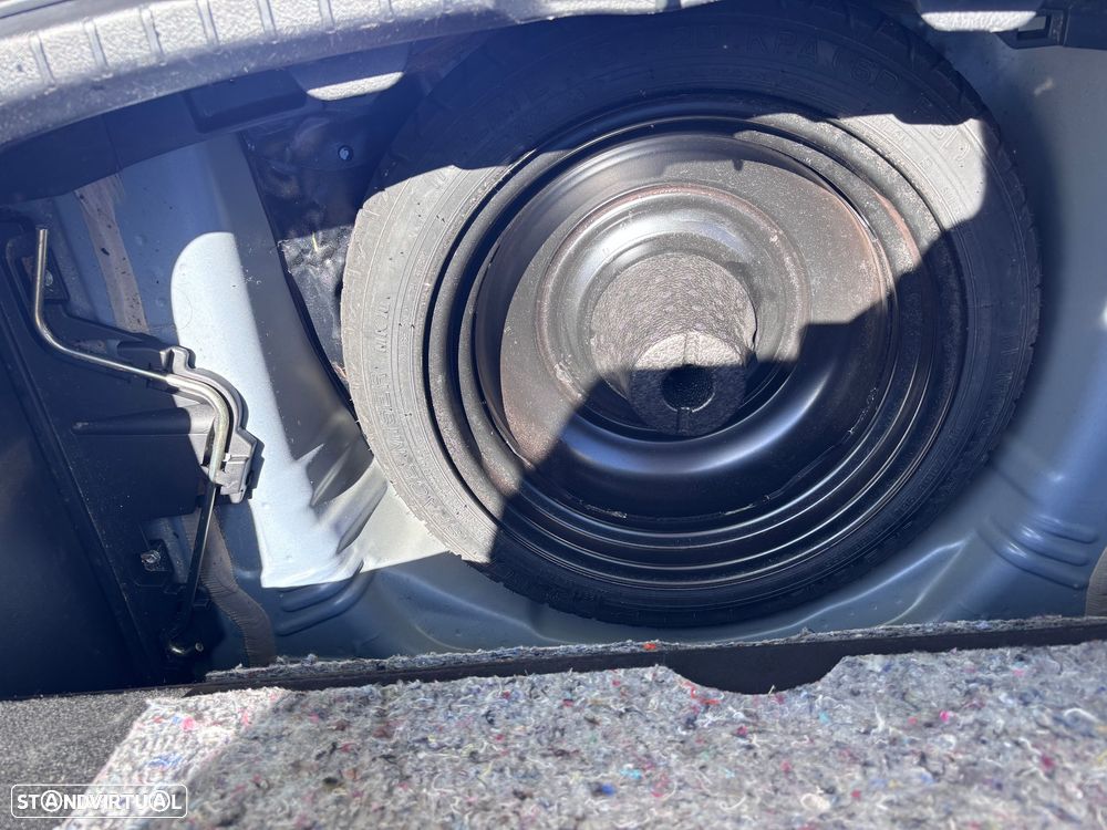 Toyota Yaris 1.5 HSD Comfort+P.Style - 25