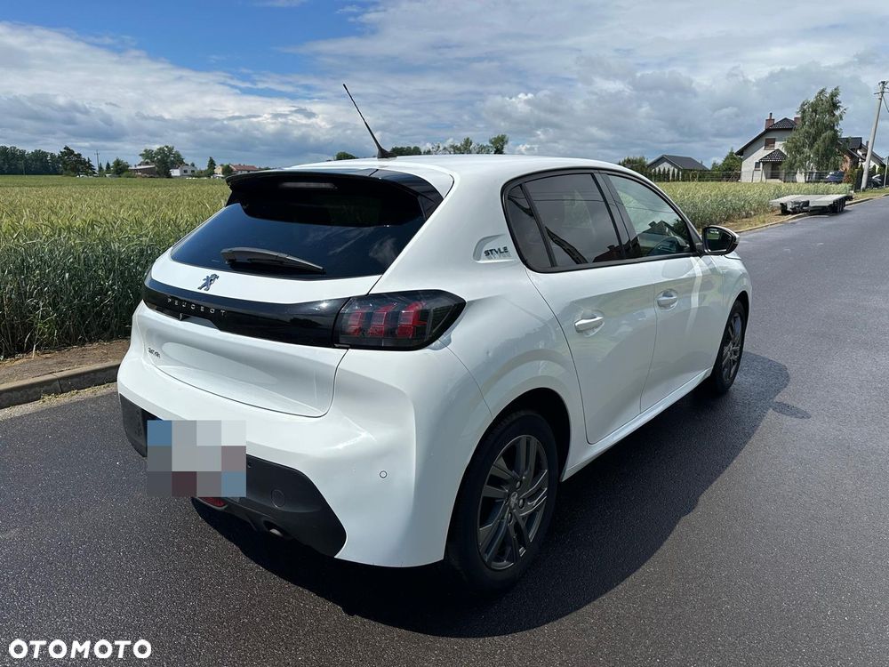 Peugeot 208 - 7
