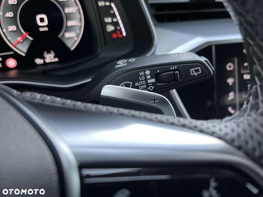Audi A6 Avant - 16