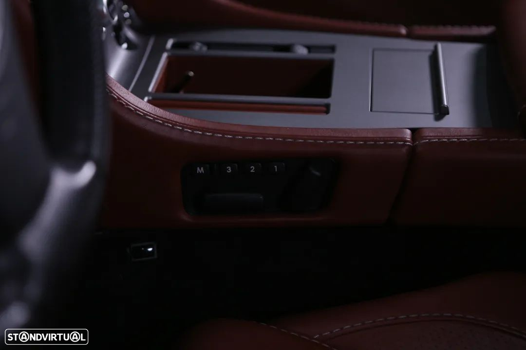 Aston Martin Vantage Coupe V8 Sportshift - 25