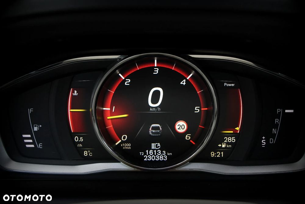 Volvo XC 60 D5 AWD Summum - 26