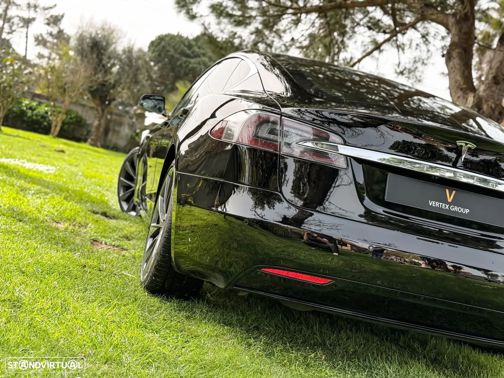 Tesla Model S Long Range - 13