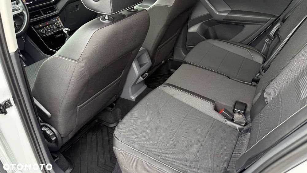 Volkswagen T-Cross - 21