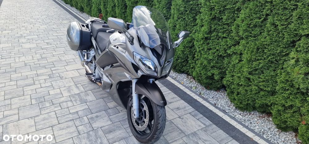 Yamaha FJR - 2