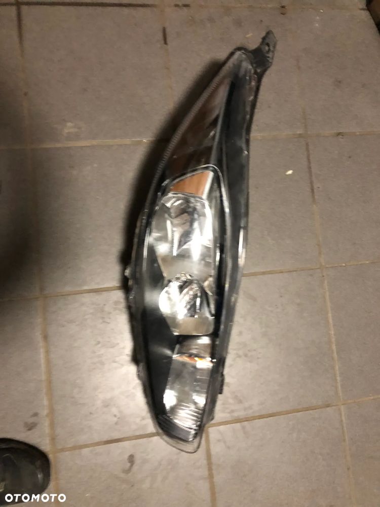 FORD FIESTA MK7 LIFT LAMPA PRAWY PRZÓD C1BB-13W029-AH - 3