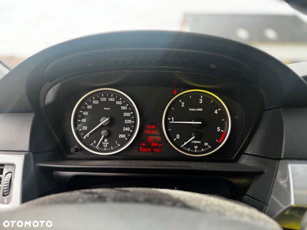 BMW Seria 5 - 16