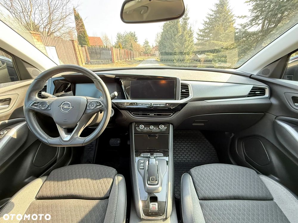 Opel Grandland X 1.2 T GPF Design&Tech S&S - 22