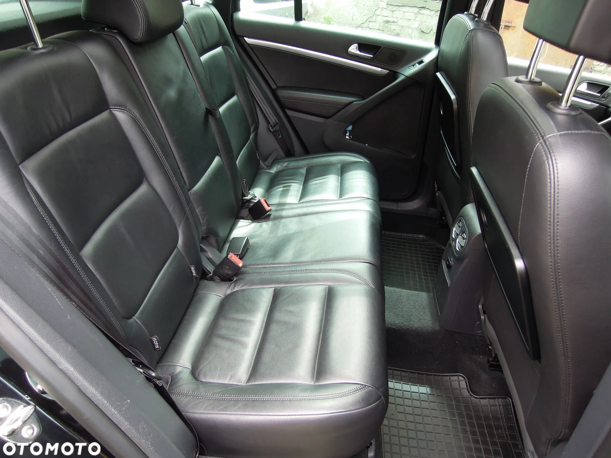 Volkswagen Tiguan 2.0 TDI 4Mot Perfectline R-Style - 12