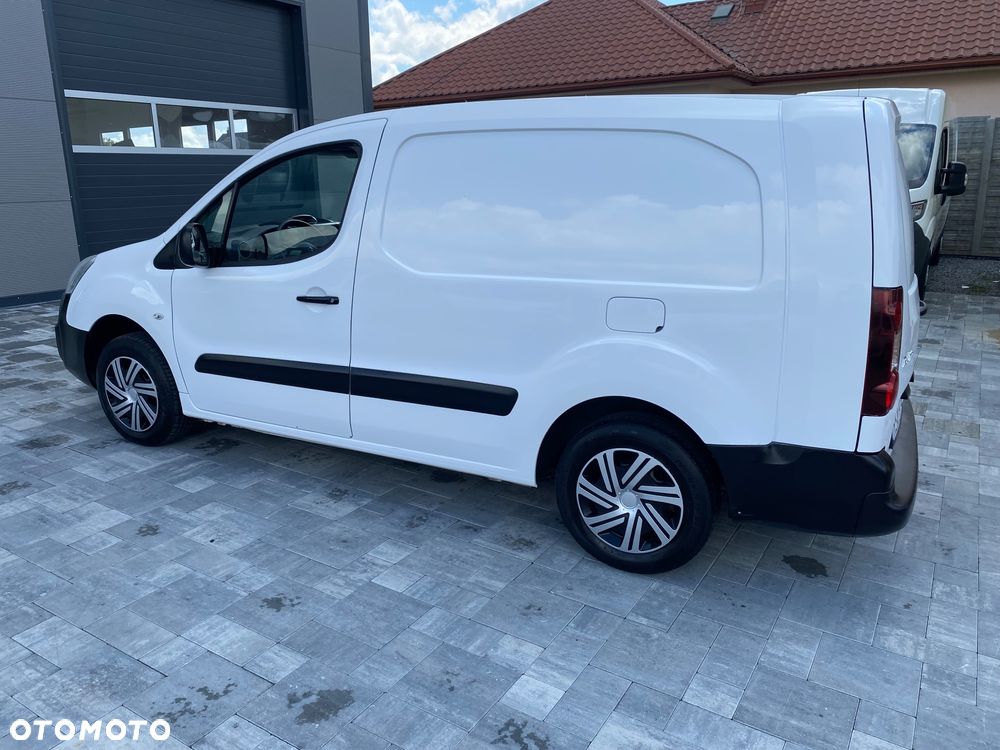 Citroën BERLINGO 1.6 HDI, MAX długi, 3-osobowy, klimatyzacja, zakupiony w salonie w Rzeszowie - 23