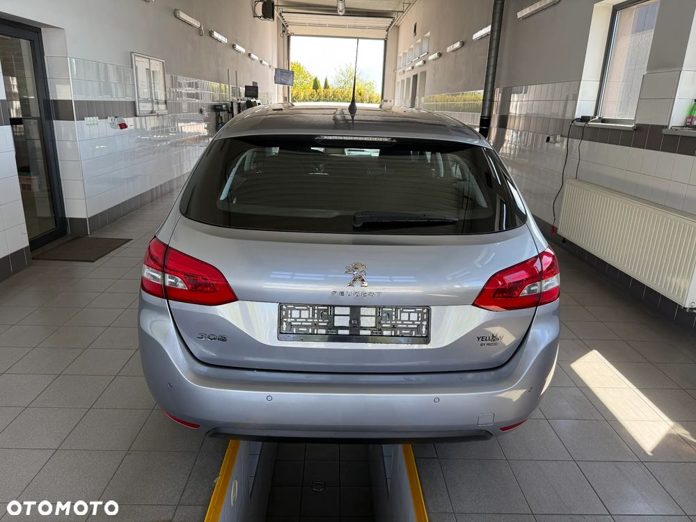 Peugeot 308 PureTech 130 GPF Stop & Start Allure Pack - 3