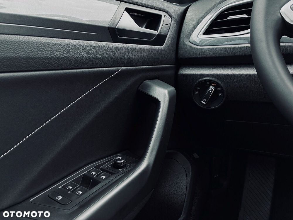 Volkswagen T-Roc - 22