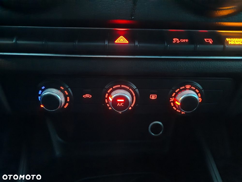 Audi A3 Limousine 1.8 TFSI Ambiente S tronic - 32