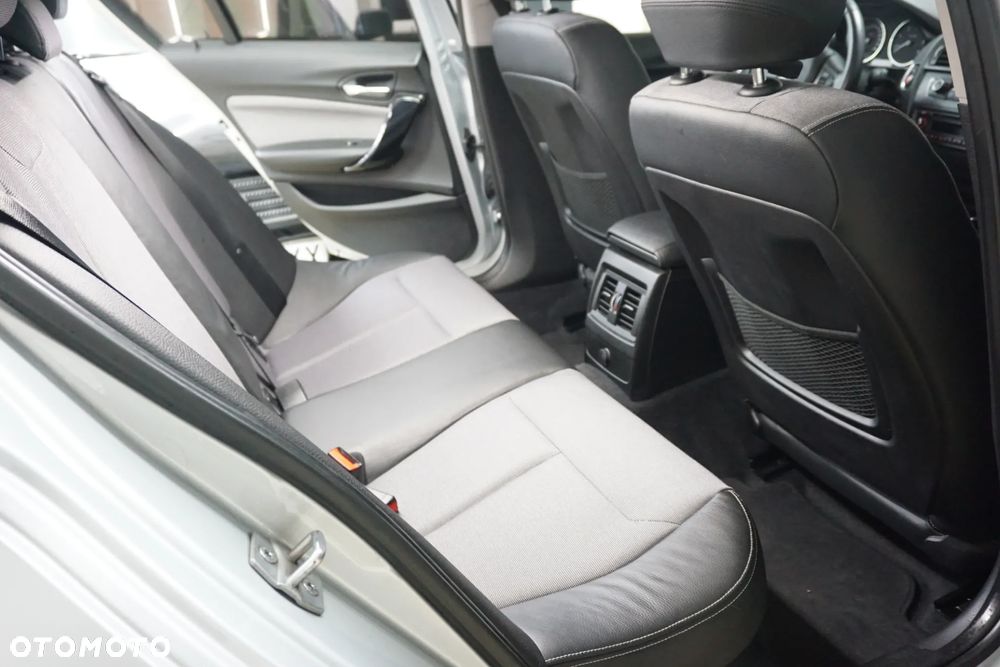 BMW Seria 1 120d Urban Line - 23