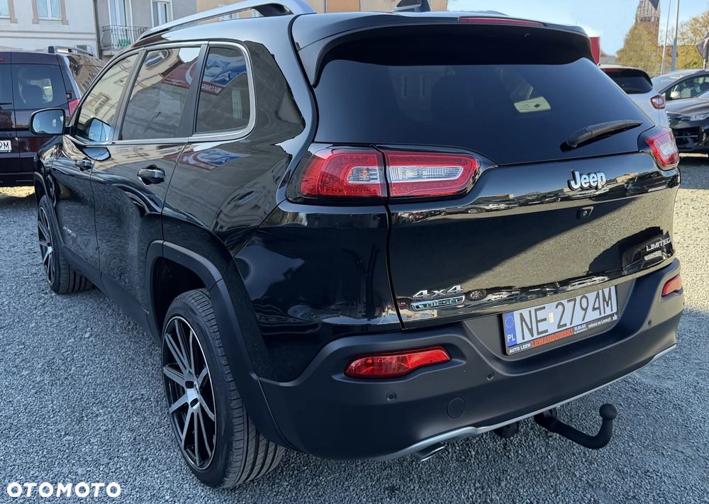 Jeep Cherokee - 10
