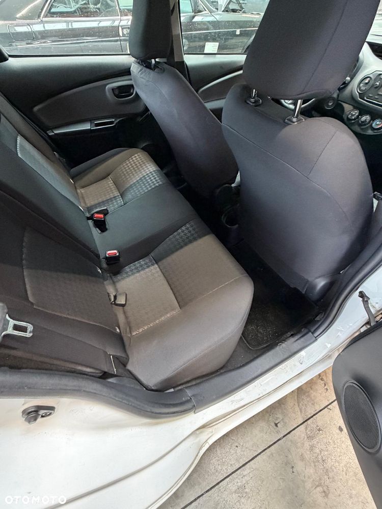 Toyota Yaris - 6