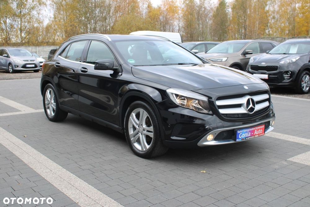 Mercedes-Benz GLA - 9