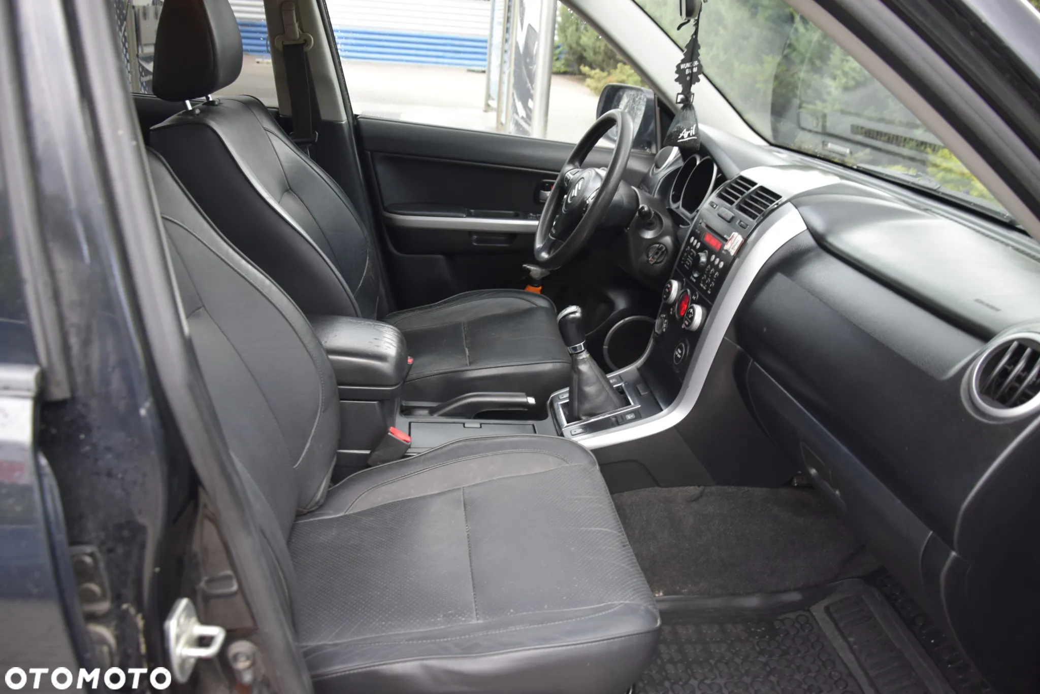 Suzuki Grand Vitara 2.4 Premium - 13